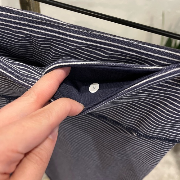 Lululemon Wunder Under | Striped | Size 4 | Blue/White | Ankle Length - Picture 2 of 7